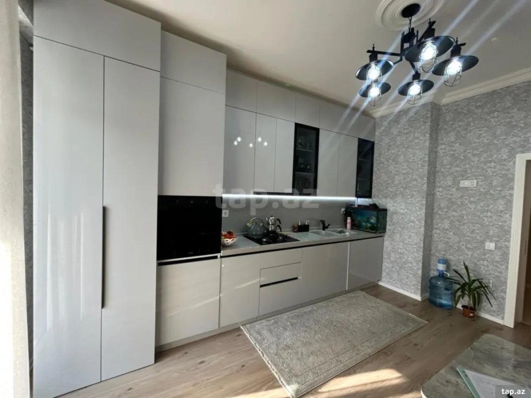 Satılır 2 otaqlı yeni tikili 96 m²