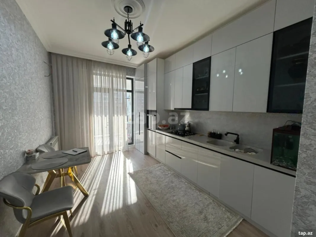 Satılır 2 otaqlı yeni tikili 96 m²