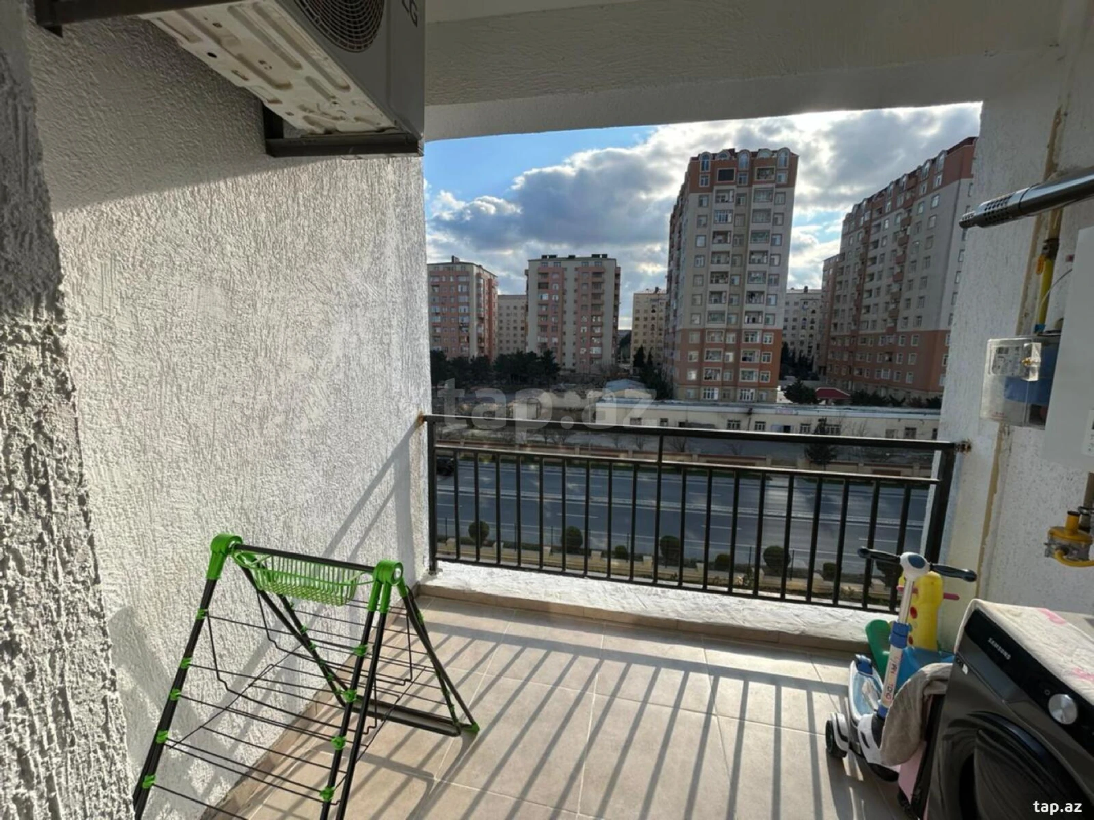 Satılır 2 otaqlı yeni tikili 96 m²