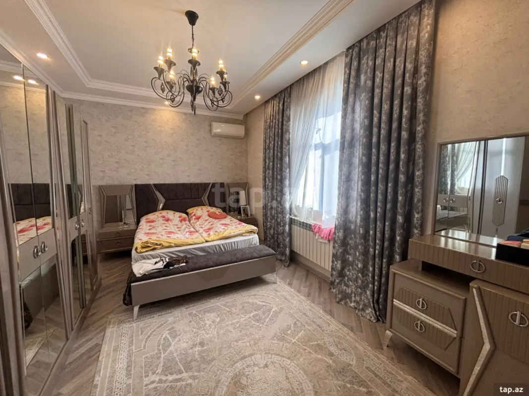Satılır 4 otaqlı həyət evi 160 m²