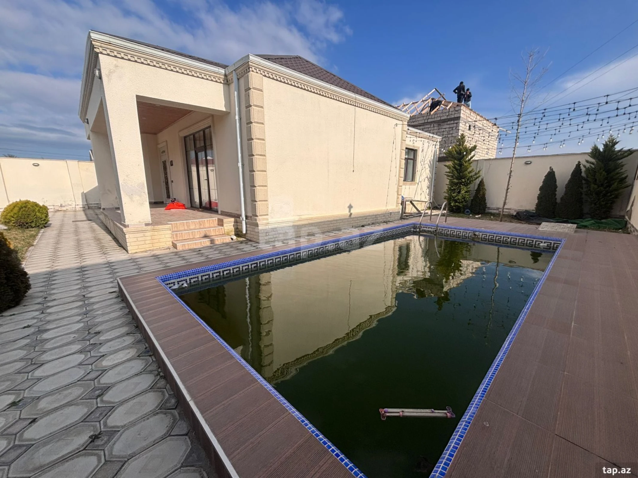 Satılır 4 otaqlı həyət evi 160 m²