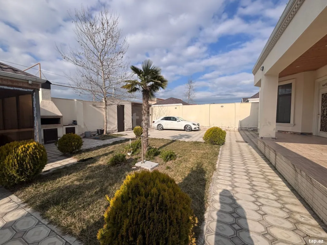 Satılır 4 otaqlı həyət evi 160 m²