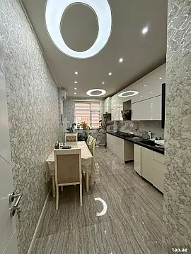 Satılır 3 otaqlı yeni tikili 140 m²