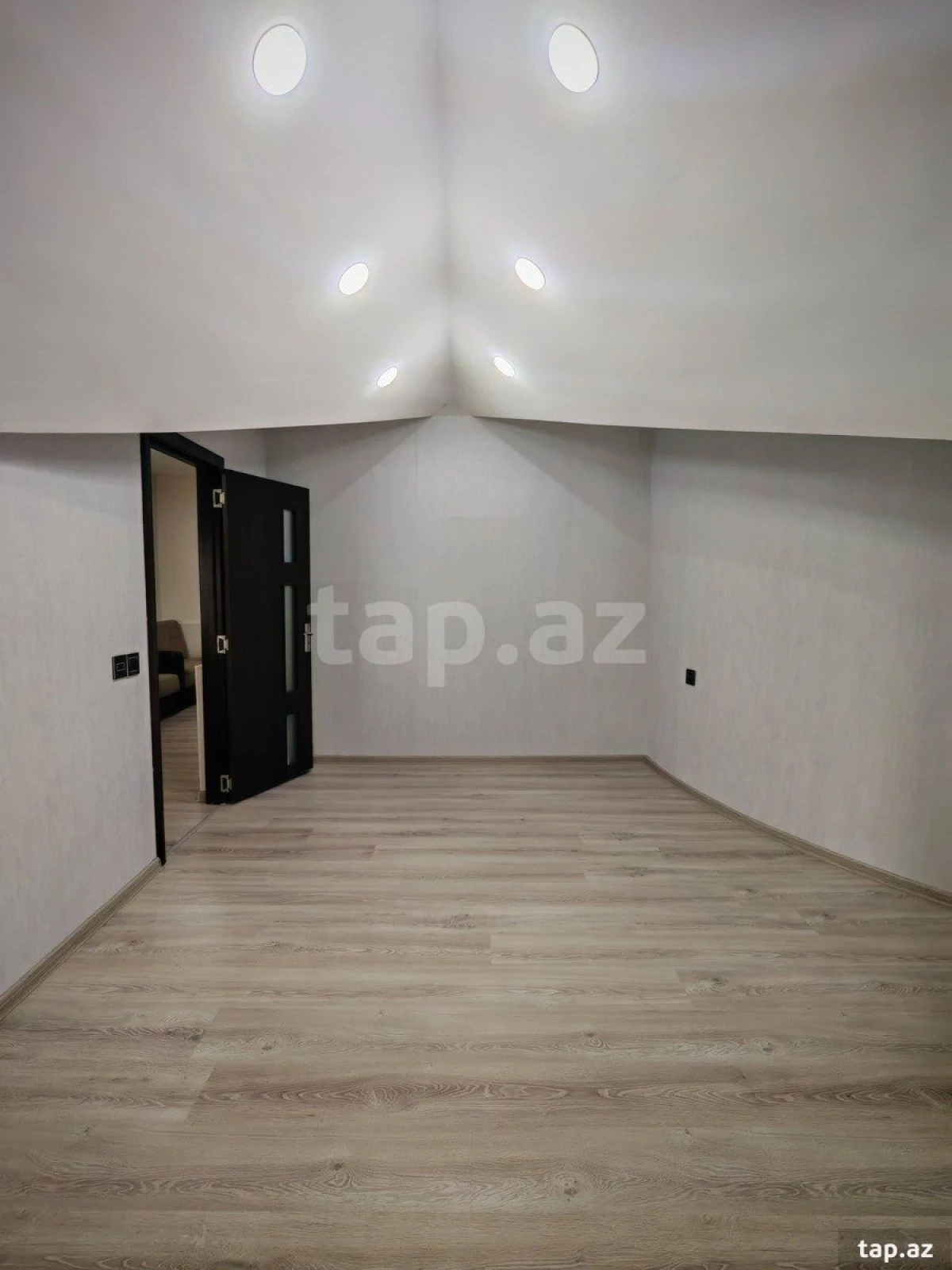 Satılır 2 otaqlı yeni tikili 40 m²