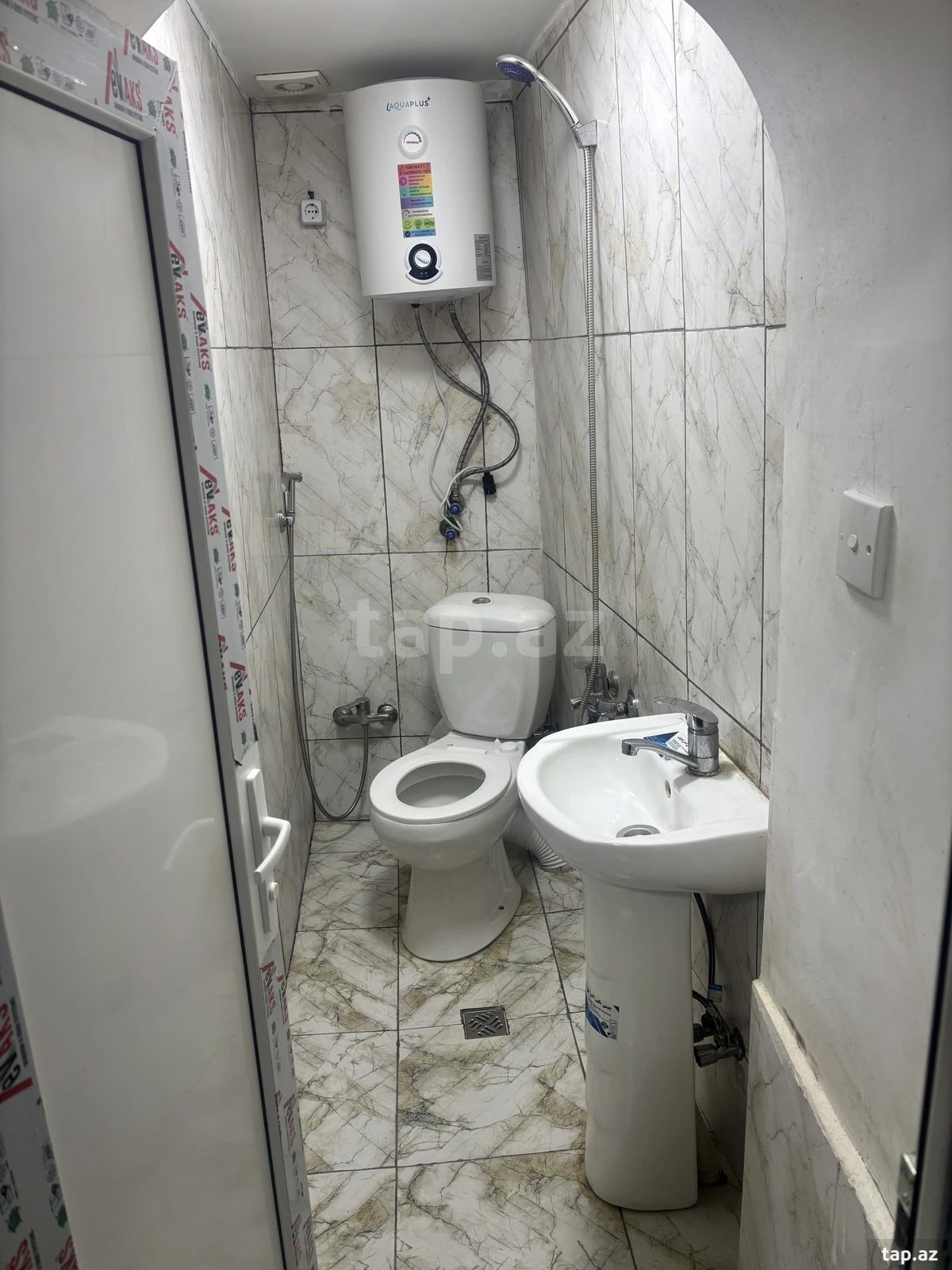 Kirayə verilir 1 otaqlı həyət evi