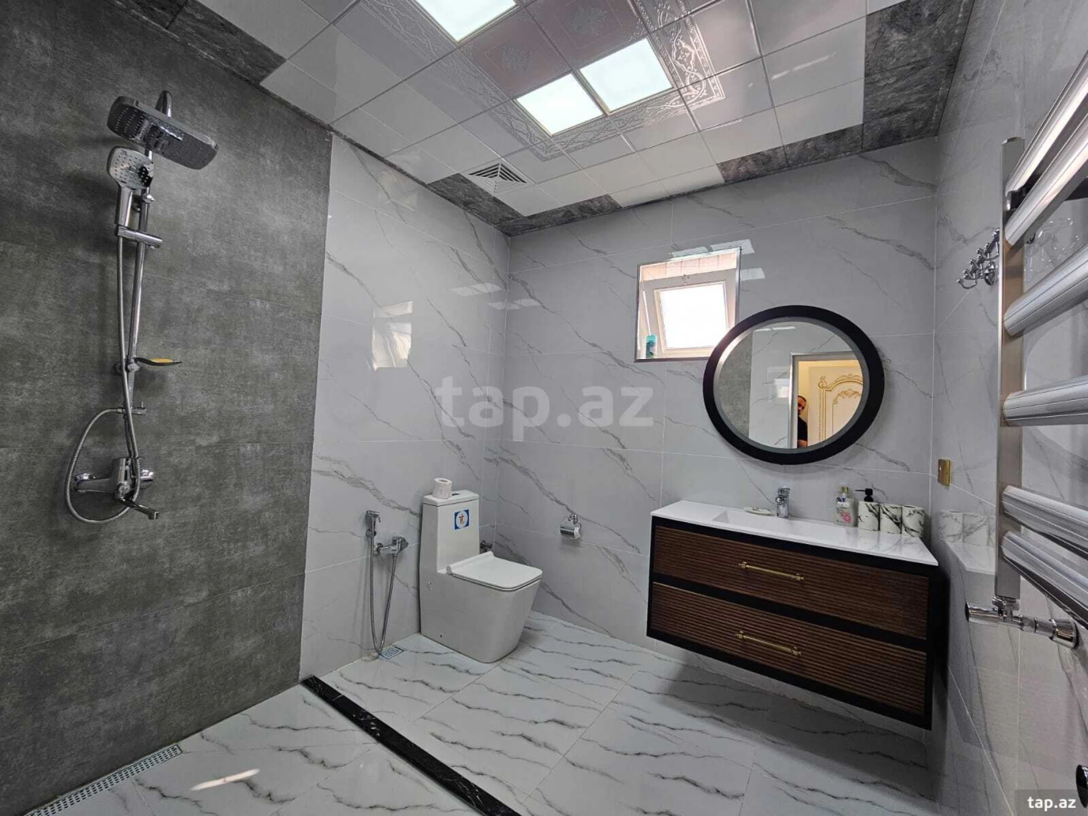 Kirayə verilir 5 otaqlı həyət evi 300 m²