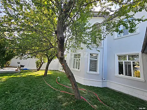 Kirayə verilir 5 otaqlı həyət evi 300 m²