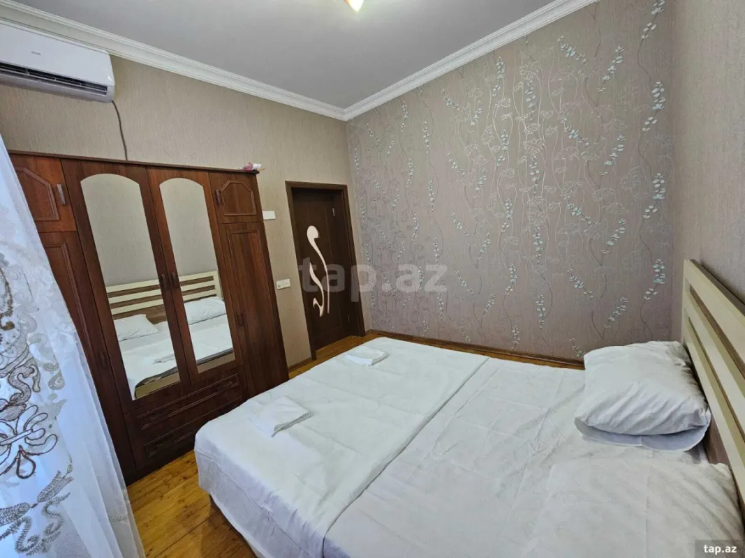 Kirayə verilir 5 otaqlı həyət evi 300 m²