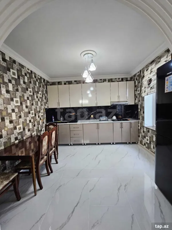 Kirayə verilir 5 otaqlı həyət evi 300 m²