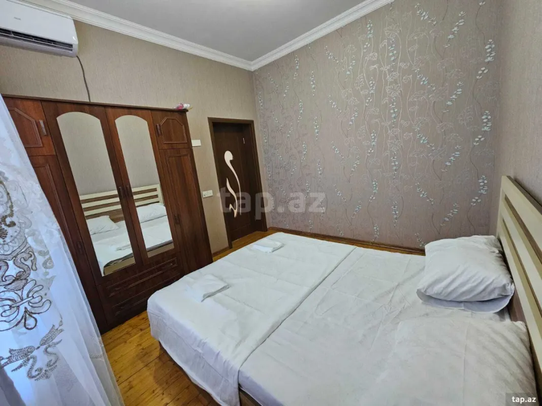 Kirayə verilir 5 otaqlı həyət evi 300 m²