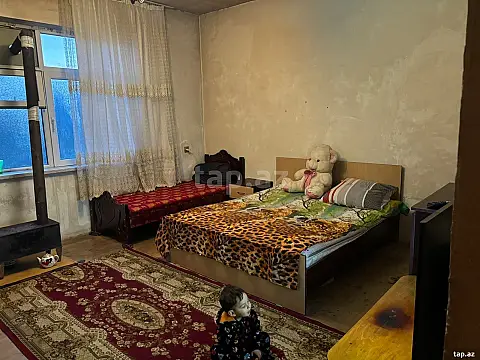 Satılır 4 otaqlı həyət evi