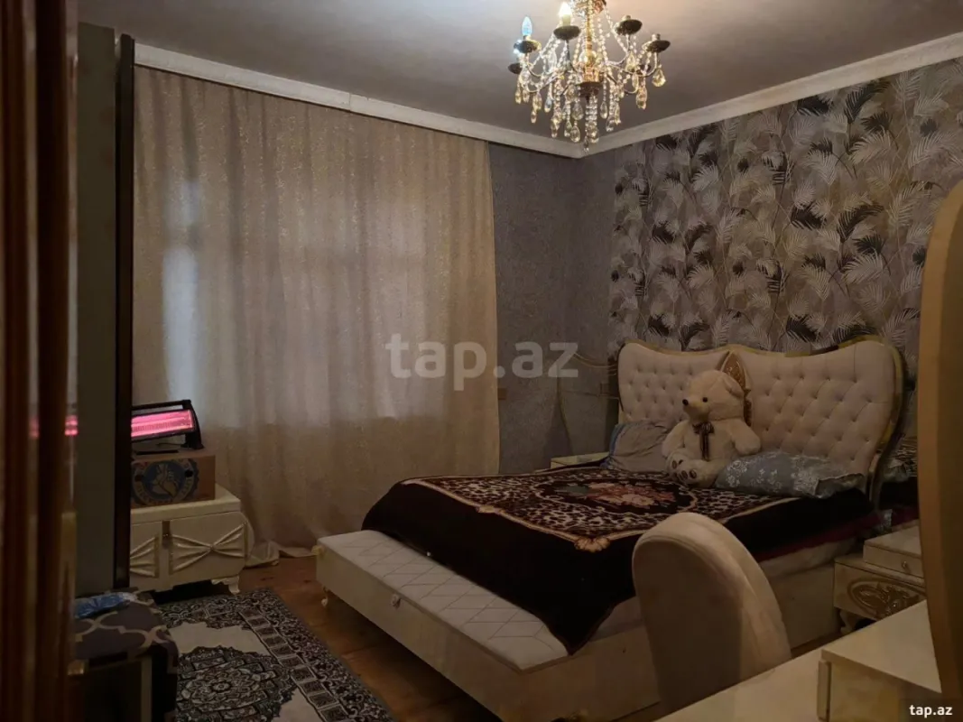 Satılır 4 otaqlı həyət evi