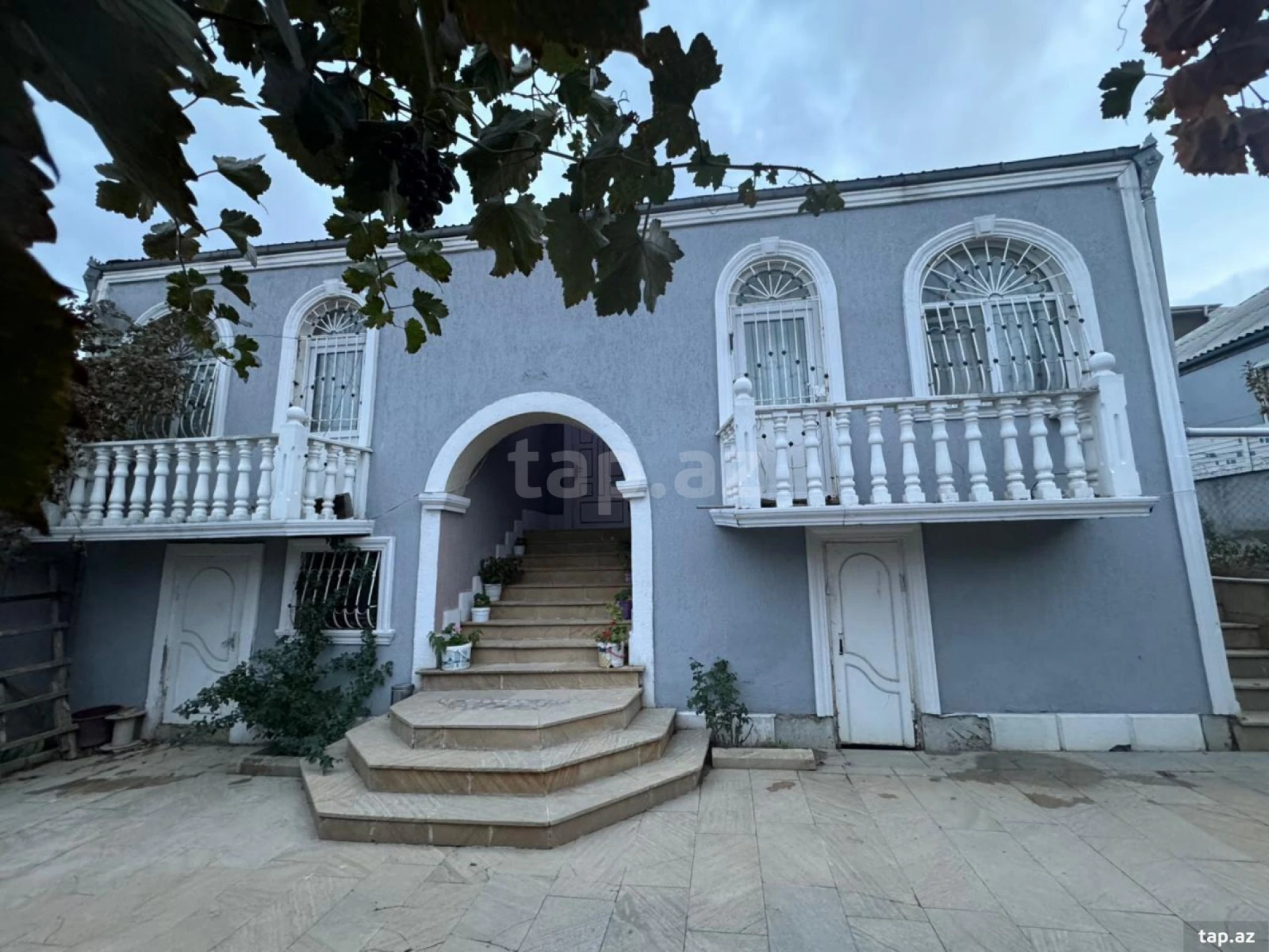 Satılır 5 otaqlı həyət evi 130 m²