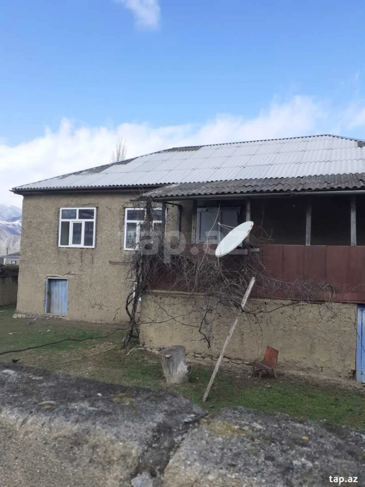 Satılır 6 otaqlı həyət evi