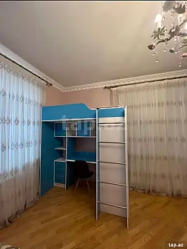 Kirayə verilir 3 otaqlı yeni tikili 130 m²