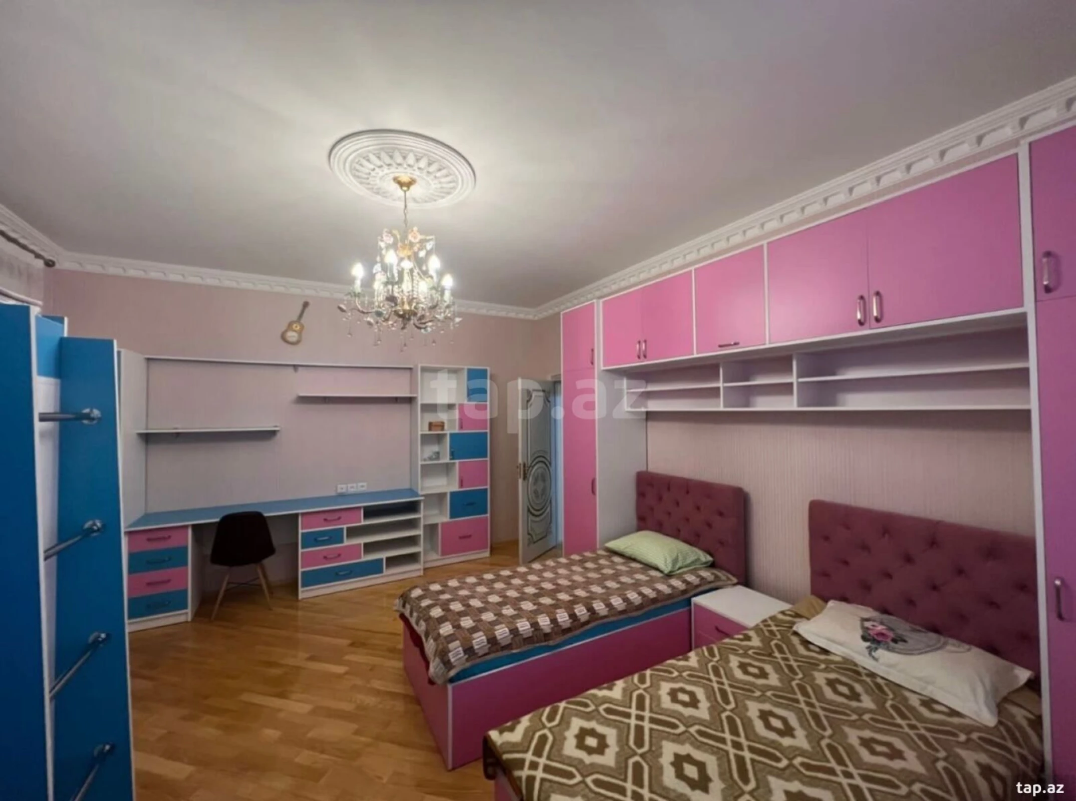 Kirayə verilir 3 otaqlı yeni tikili 130 m²