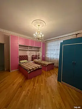 Kirayə verilir 3 otaqlı yeni tikili 130 m²