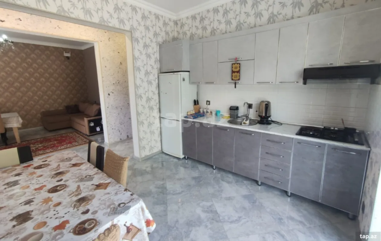 Kirayə verilir 5 otaqlı həyət evi