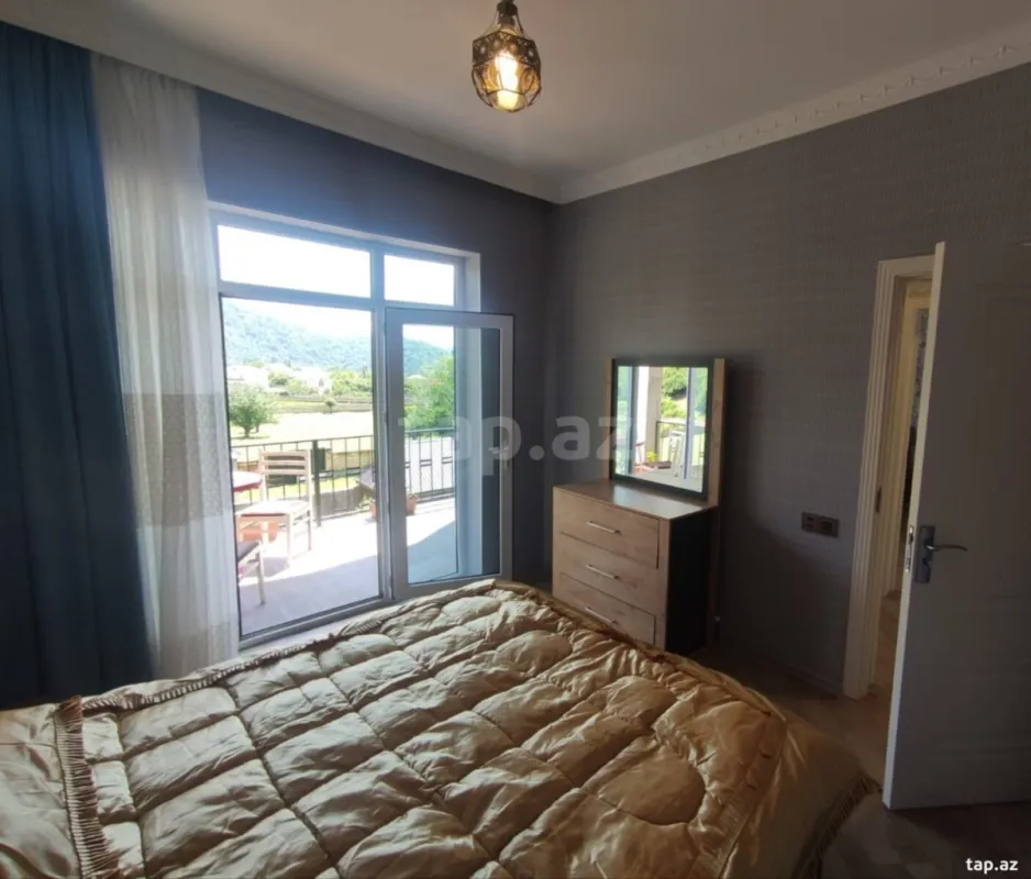 Kirayə verilir 5 otaqlı həyət evi