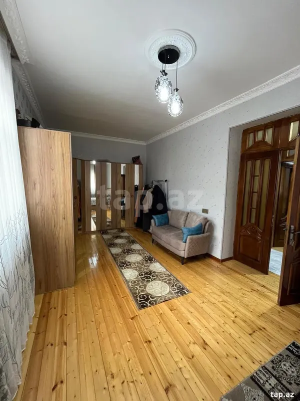 Satılır 4 otaqlı həyət evi