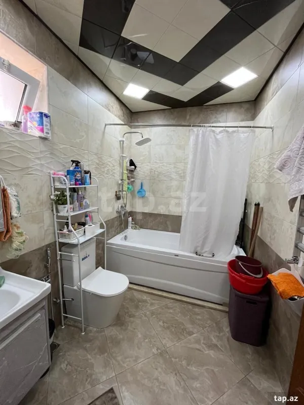 Satılır 4 otaqlı həyət evi