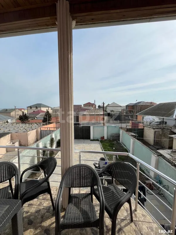 Satılır 4 otaqlı həyət evi