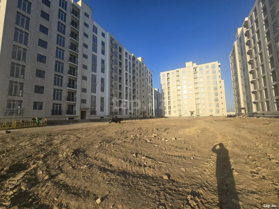 Satılır 3 otaqlı yeni tikili 80 m²