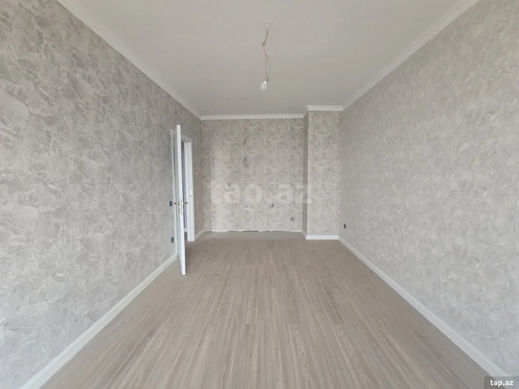 Satılır 3 otaqlı yeni tikili 80 m²