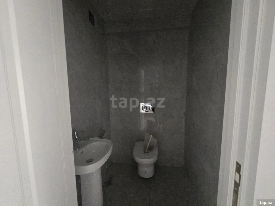 Satılır 3 otaqlı yeni tikili 80 m²