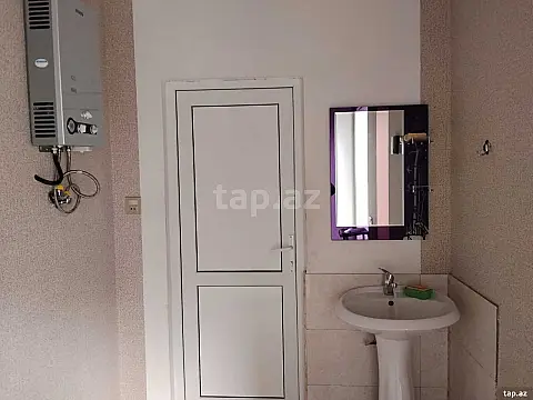 Kirayə verilir 3 otaqlı həyət evi