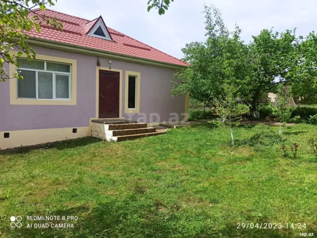 Kirayə verilir 3 otaqlı həyət evi