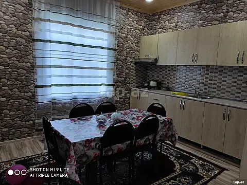 Kirayə verilir 3 otaqlı həyət evi