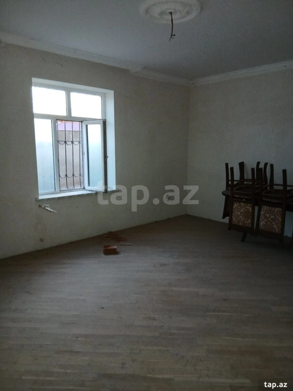 Satılır 7 otaqlı həyət evi