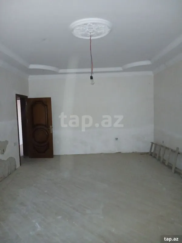 Satılır 7 otaqlı həyət evi