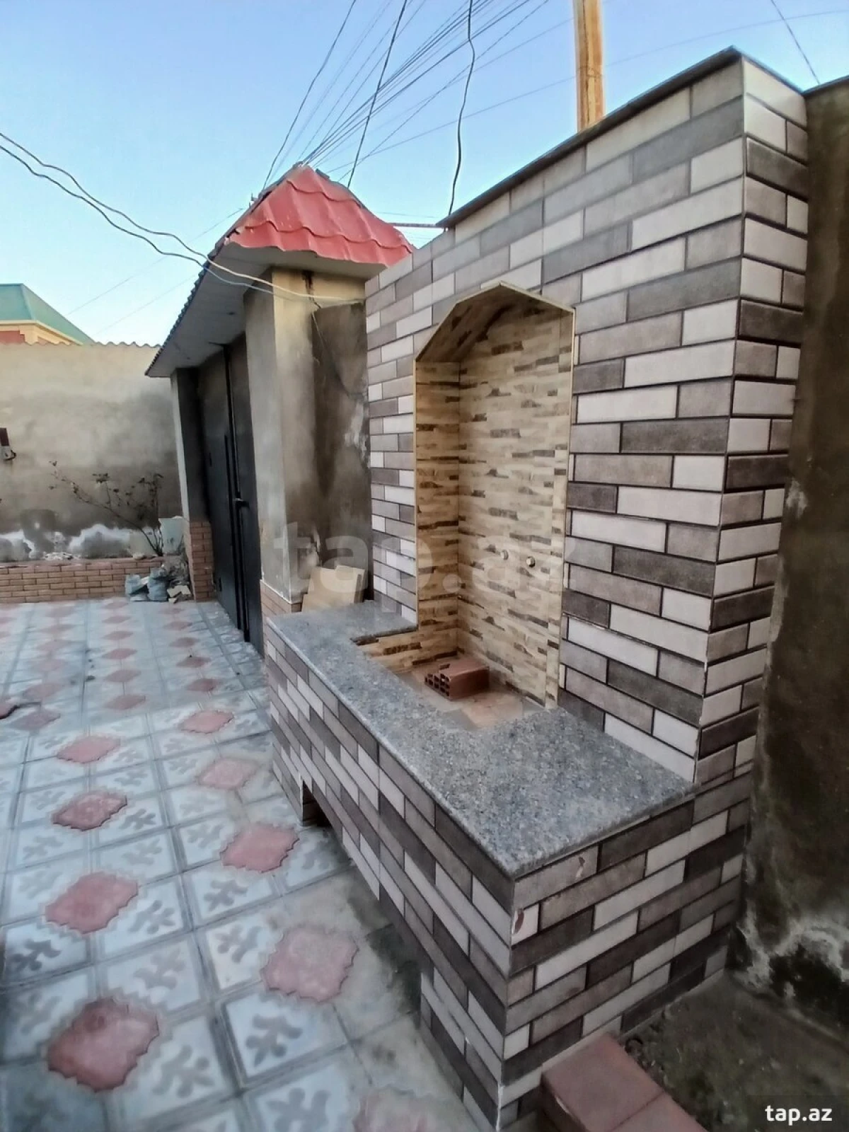 Satılır 7 otaqlı həyət evi