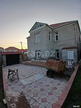 Satılır 7 otaqlı həyət evi