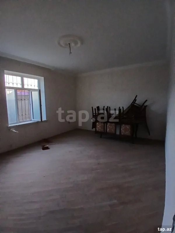 Satılır 7 otaqlı həyət evi