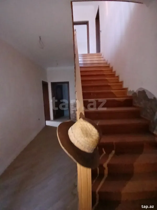 Satılır 7 otaqlı həyət evi
