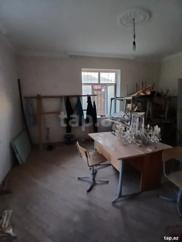 Satılır 7 otaqlı həyət evi