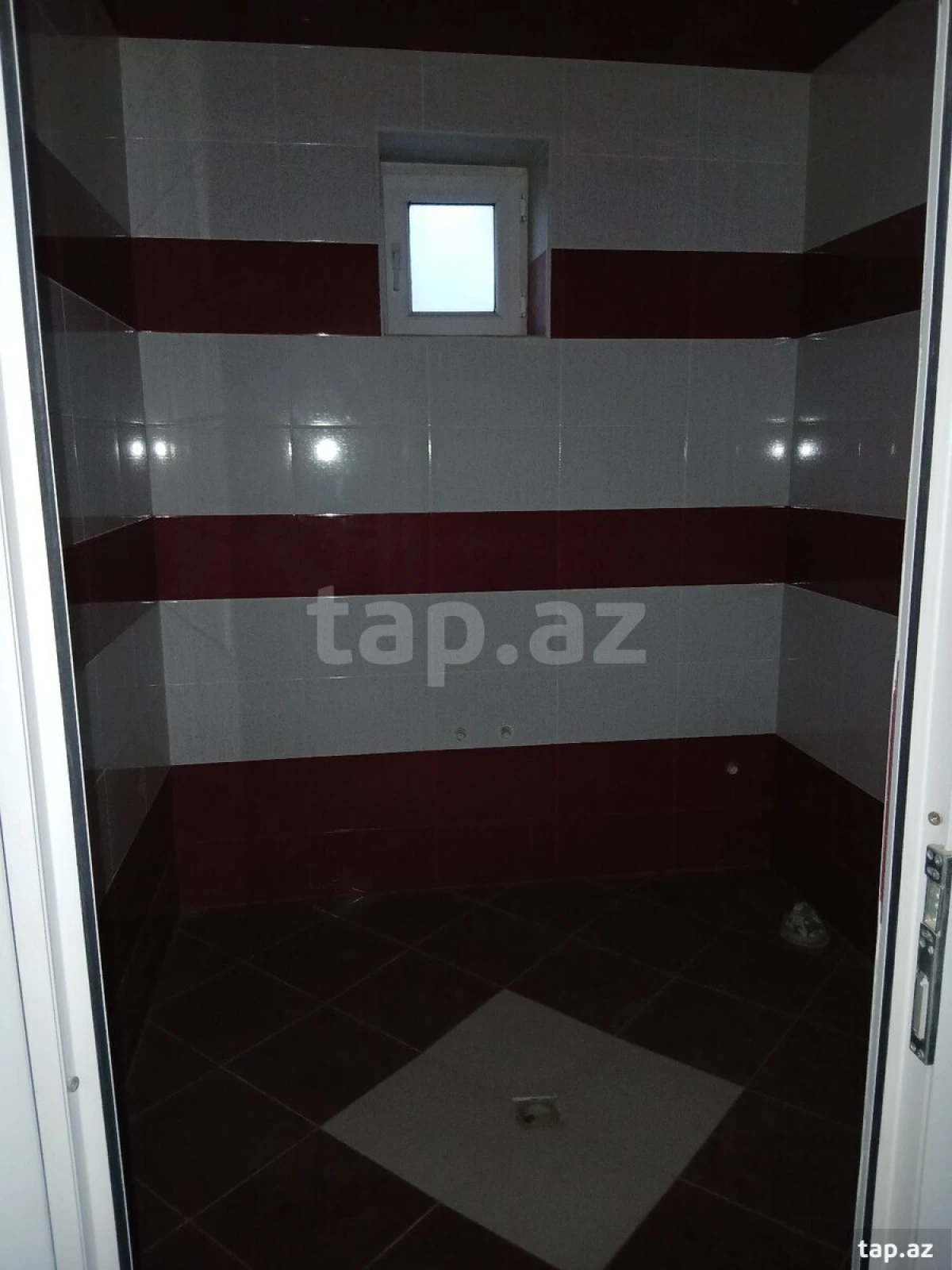 Satılır 7 otaqlı həyət evi