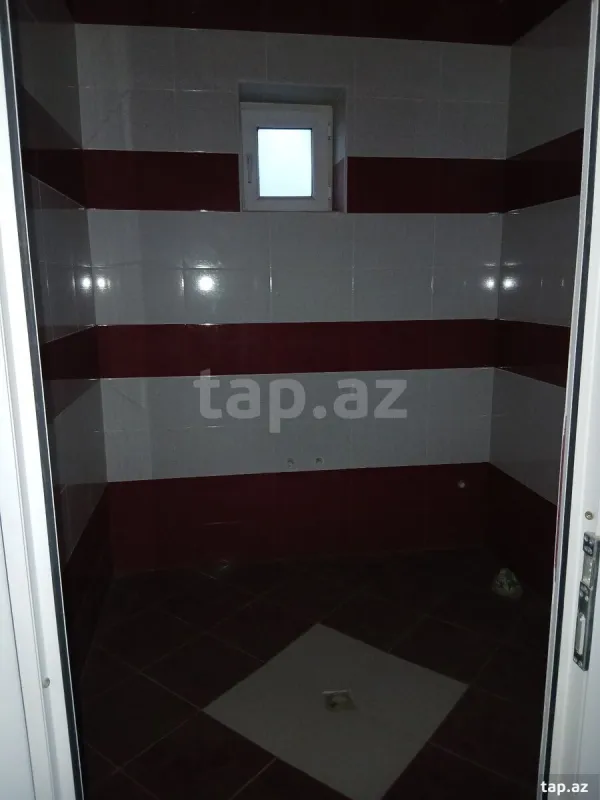 Satılır 7 otaqlı həyət evi