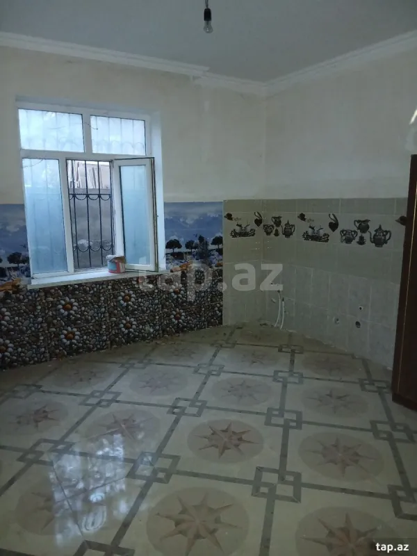 Satılır 7 otaqlı həyət evi