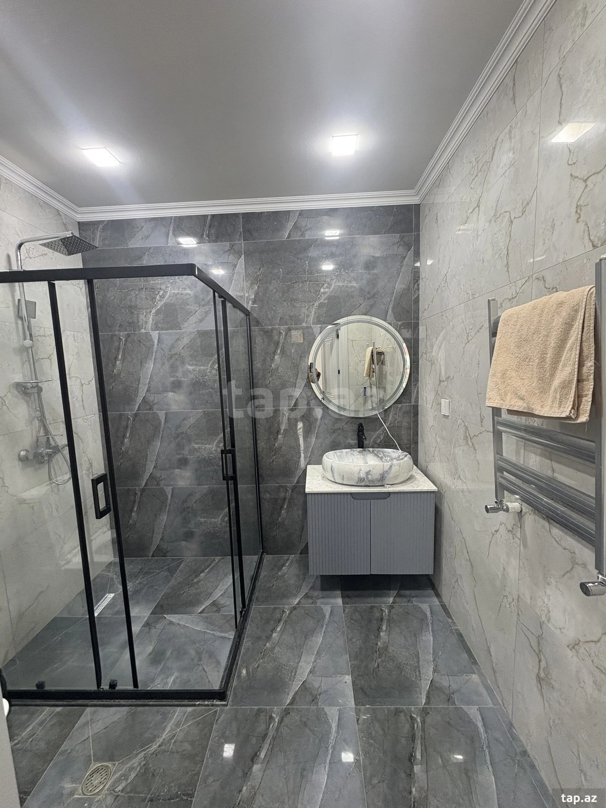 Kirayə verilir 3 otaqlı həyət evi