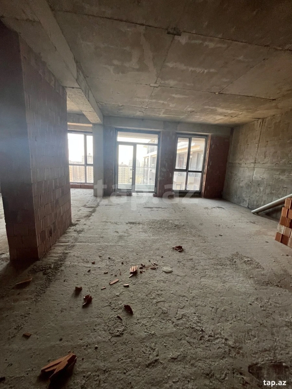 Satılır 2 otaqlı yeni tikili 101 m²