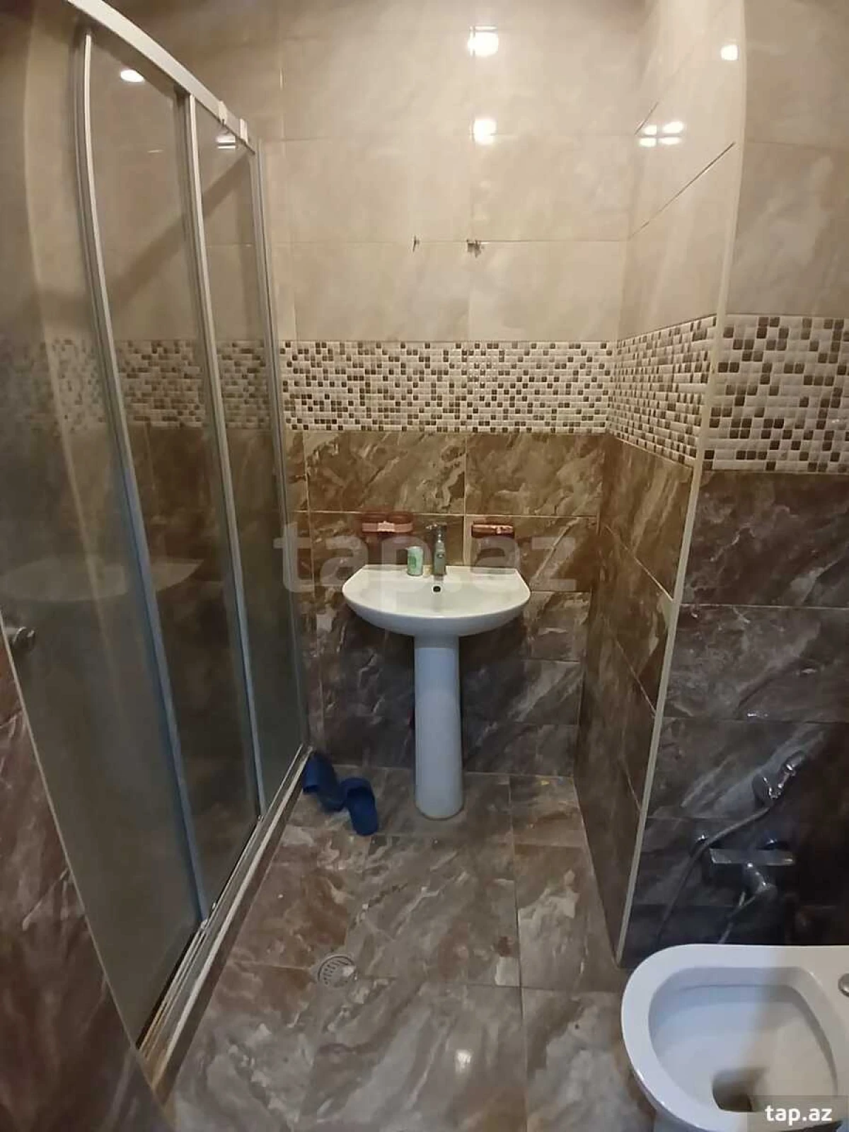 Kirayə verilir 2 otaqlı yeni tikili 60 m²