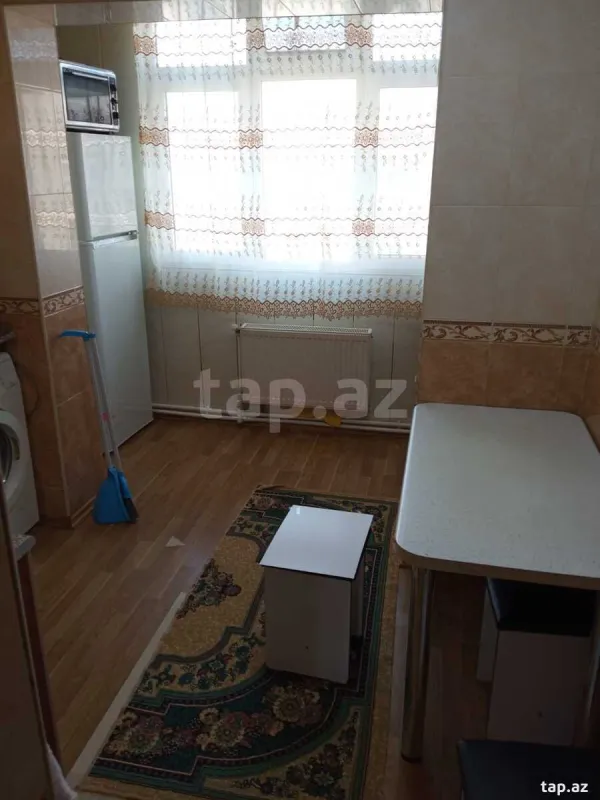Satılır 4 otaqlı mənzil 120 m²