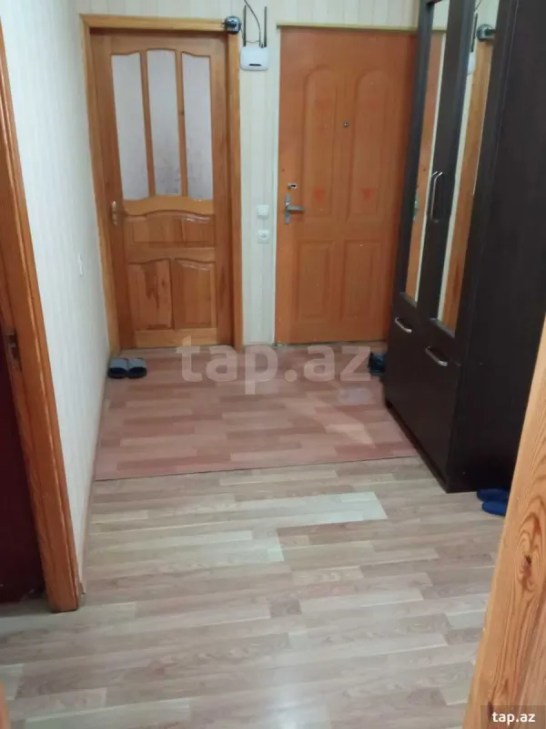 Satılır 4 otaqlı mənzil 120 m²