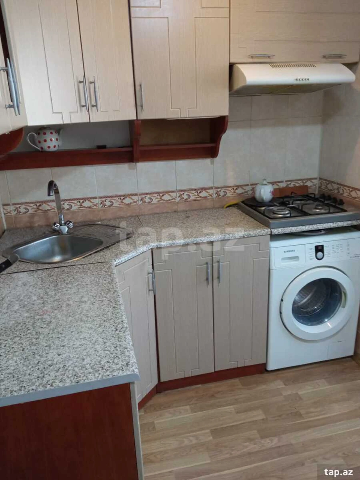 Satılır 4 otaqlı mənzil 120 m²