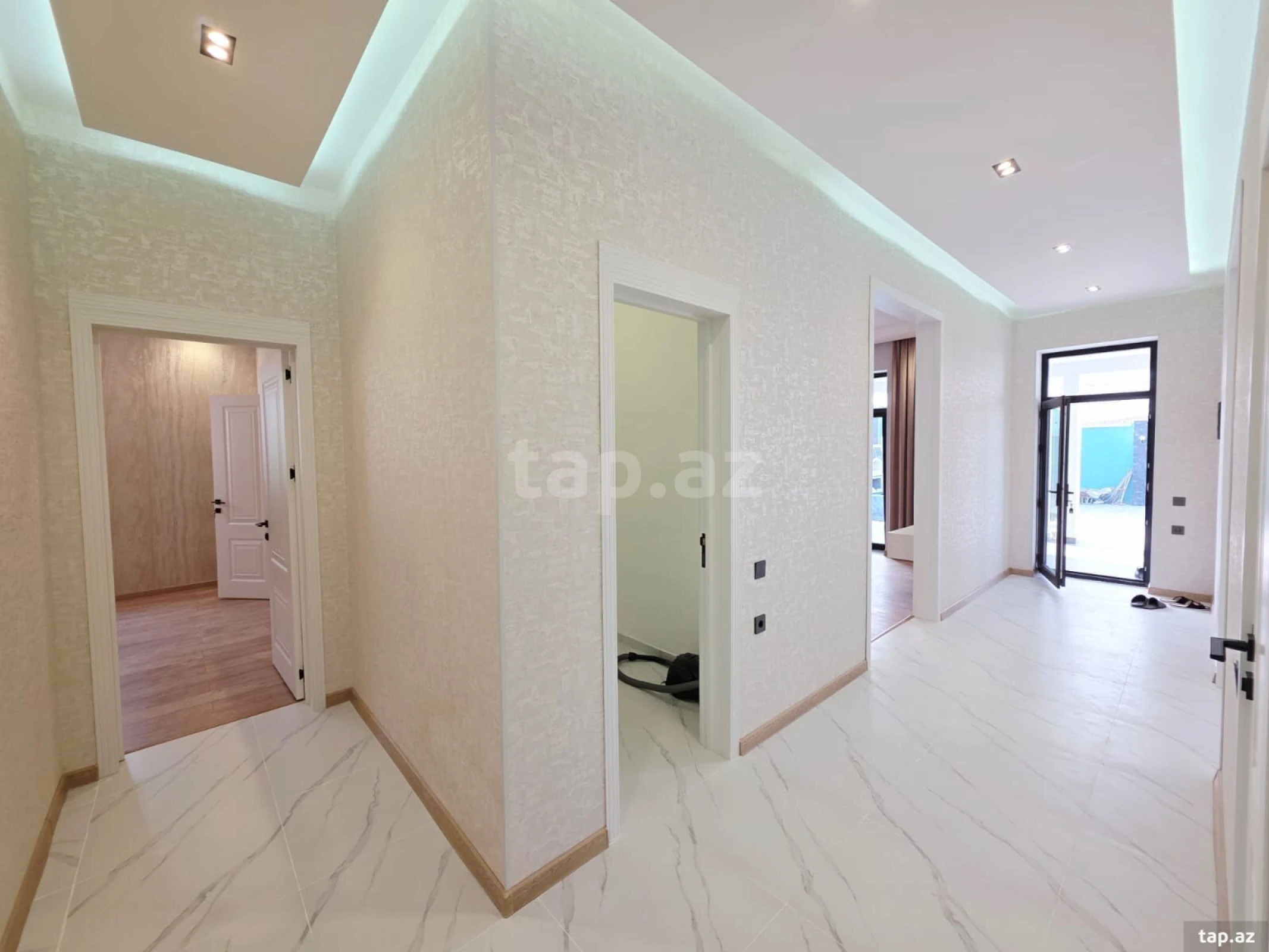 Satılır 4 otaqlı həyət evi