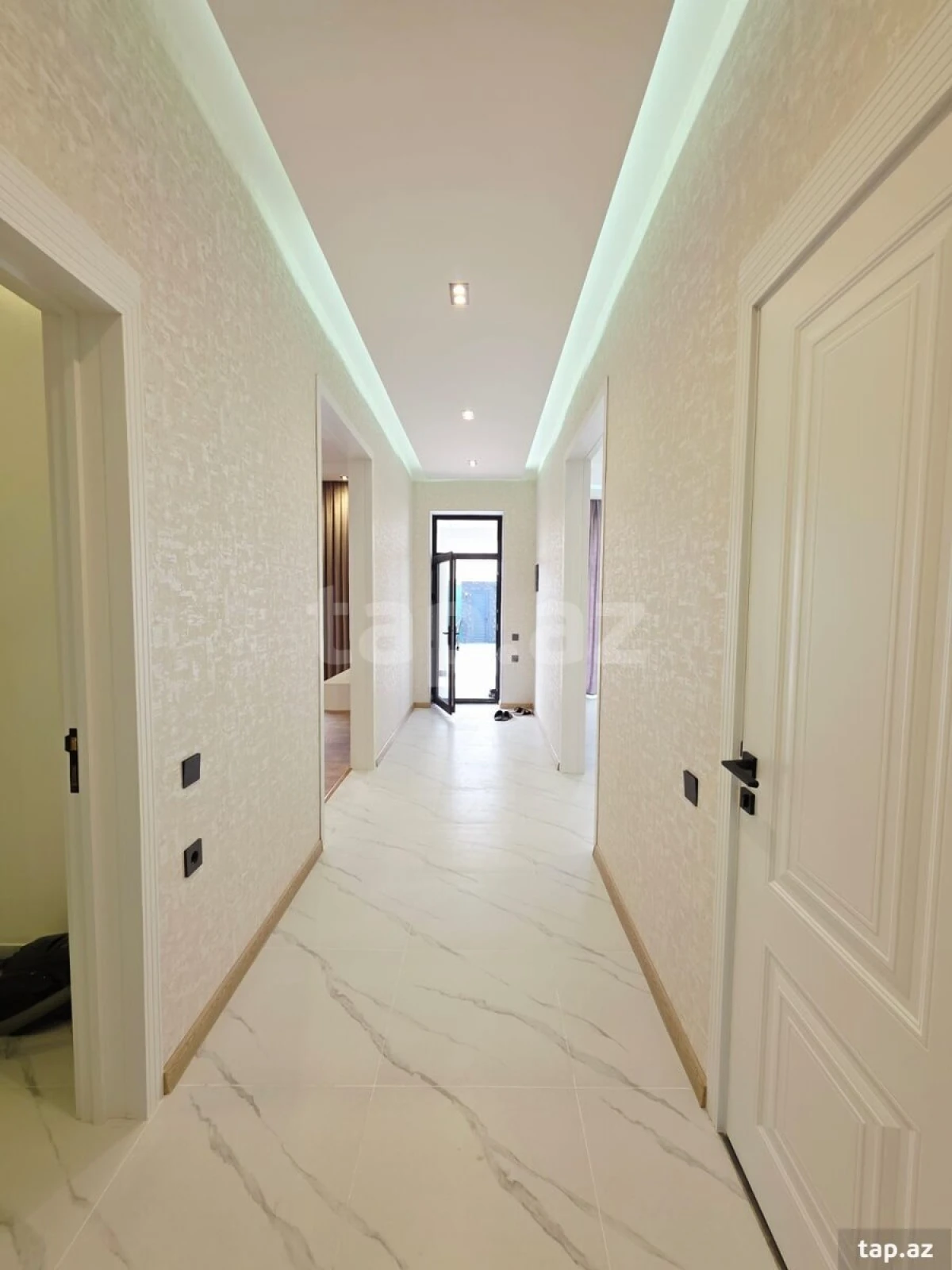 Satılır 4 otaqlı həyət evi